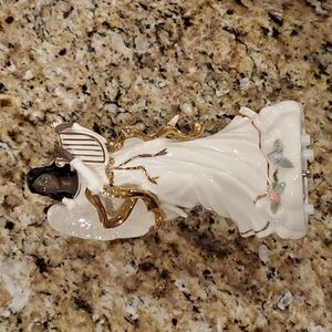 Vintage Sankyo Musical Porcelain Angel with Harp - plays Fur Elise